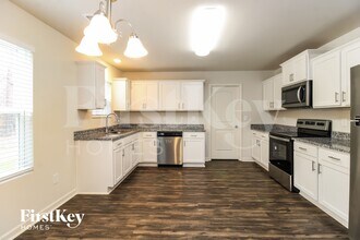 1618 Dodson St, Unit 15D-SS in Greensboro, NC - Foto de edificio - Building Photo