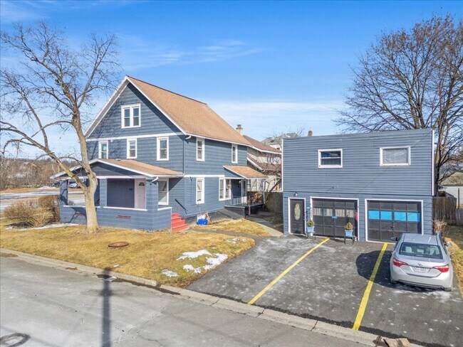 2300 E Main St in Endwell, NY - Building Photo - Building Photo