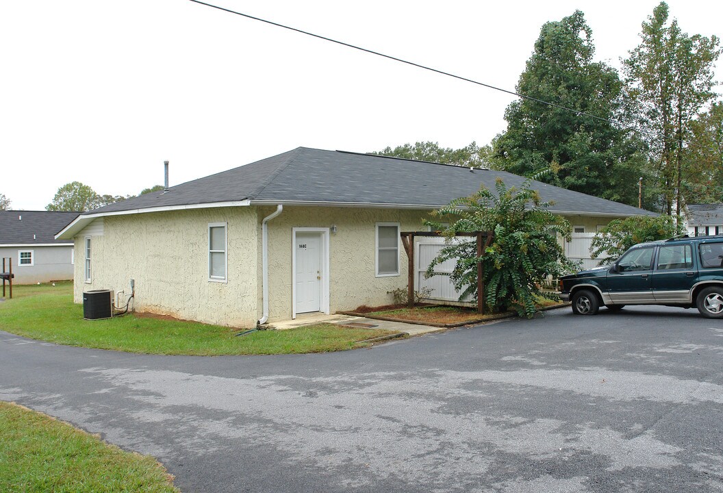 168 Smith Ave in Bowdon, GA - Building Photo