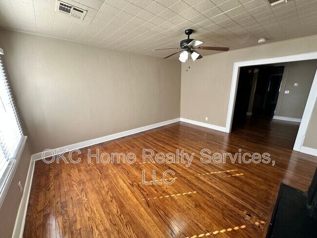 1715 N Villa Ave in Oklahoma City, OK - Building Photo - Building Photo