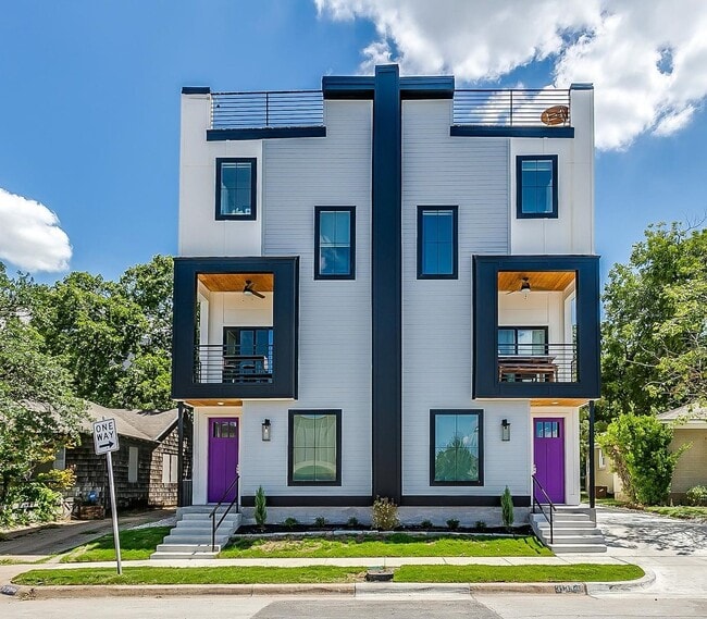 3133 McCart Ave