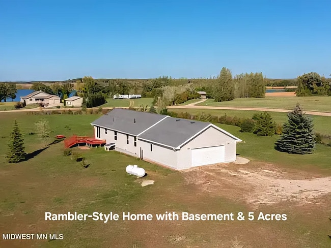 20998 S Sand Lake Rd in Pelican Rapids, MN - Building Photo - Building Photo