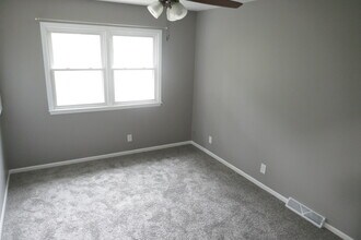 6904 Urbandale Ave in Urbandale, IA - Building Photo - Building Photo