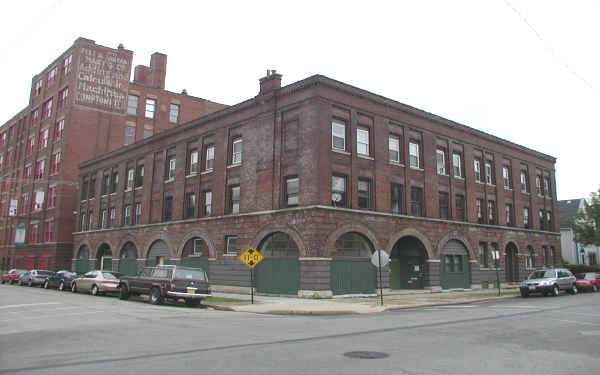1652-1658 W Wabansia Ave in Chicago, IL - Foto de edificio - Building Photo