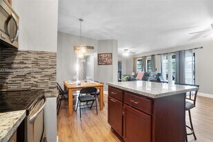 9606 W McNab Rd in Tamarac, FL - Building Photo