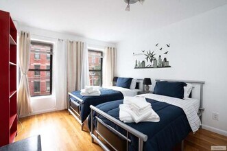 312 E 104th St in New York, NY - Building Photo - Building Photo
