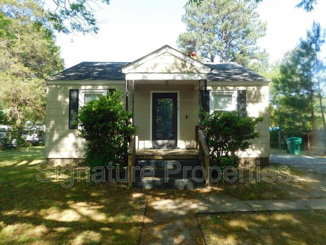 property at 718 Yorkshire Dr