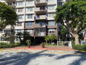 777 S Federal Hwy, Unit 1212 in Pompano Beach, FL - Building Photo - Building Photo