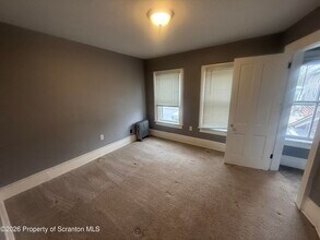 1019 N Irving Ave in Scranton, PA - Building Photo - Building Photo