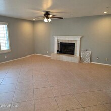 7145 Tierra Taos Dr in El Paso, TX - Building Photo - Building Photo