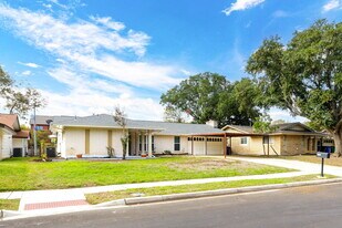 10615 Lands Run St in San Antonio, TX - Building Photo