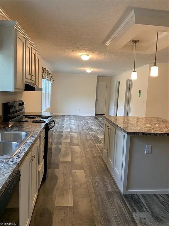 3735 Oakwood Dr in Greensboro, NC - Foto de edificio - Building Photo