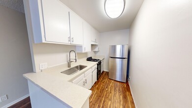 830 S. Grandview in Los Angeles, CA - Building Photo - Interior Photo