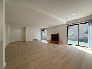 4159 El Camino Way in Palo Alto, CA - Building Photo - Building Photo