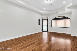 7 Broad St in Red Bank, NJ - Building Photo - Building Photo