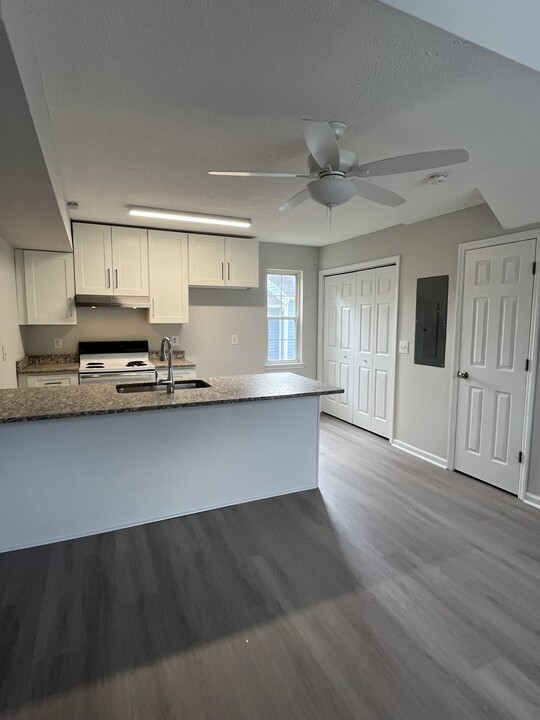 920 Bonham Ave, Unit 4 in Wilmington, NC - Building Photo
