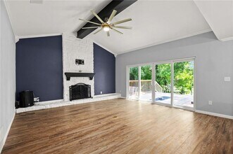 421 Bonita Vista Dr in Buda, TX - Building Photo - Building Photo