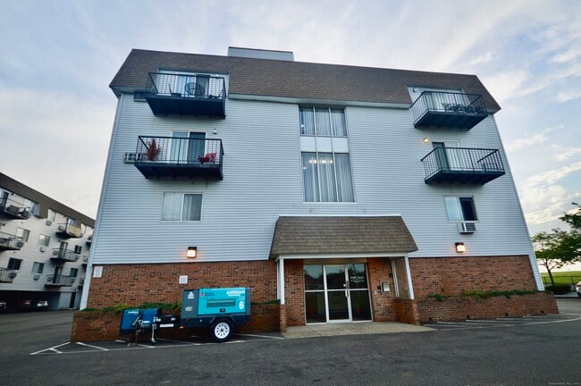 115 Short Beach Rd