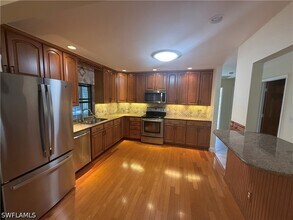 5361 Hickory Wood Dr in Naples, FL - Building Photo - Building Photo