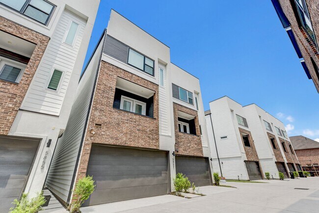 5857 Dolores St in Houston, TX - Building Photo - Building Photo