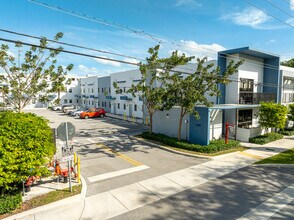 Princeton Townhomes in Homestead, FL - Foto de edificio - Building Photo