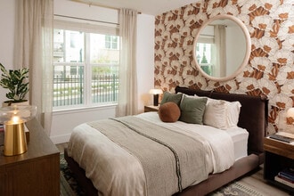 Wayfern Apartments in Sandy Springs, GA - Building Photo - Building Photo