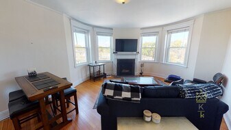 210 Winthrop Rd, Unit 12 in Brookline, MA - Building Photo