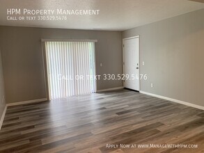 4231 Middlebranch Ave NE in Canton, OH - Building Photo - Building Photo