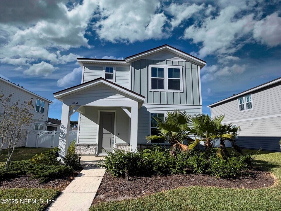 4616 Clapboard Xing Wy in Jacksonville, FL - Building Photo