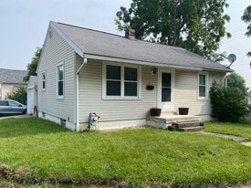 128 Diamond St in Ashland, OH - Building Photo