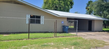 404 SW 10th St in Premont, TX - Building Photo - Building Photo