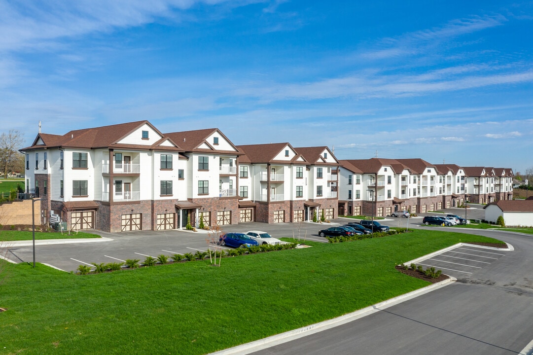 Meridian at View High in Lee's Summit, MO - Foto de edificio
