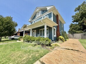 711 NW 26th St in Oklahoma City, OK - Foto de edificio - Building Photo