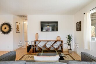 61493 Desert Air Rd in Joshua Tree, CA - Building Photo - Building Photo