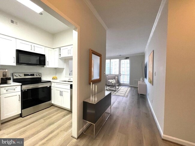 property at 1805 Crystal Dr