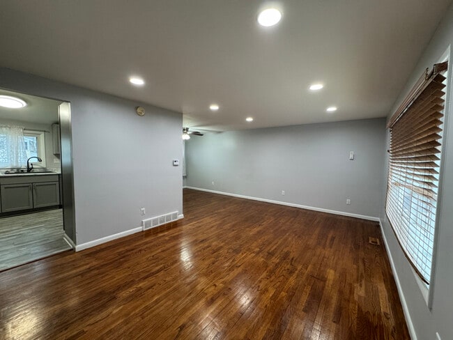 7 Limetree Ln in Liverpool, NY - Building Photo - Building Photo