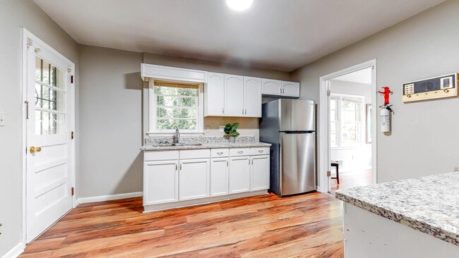 255 Hermer Cir NW in Atlanta, GA - Building Photo - Building Photo