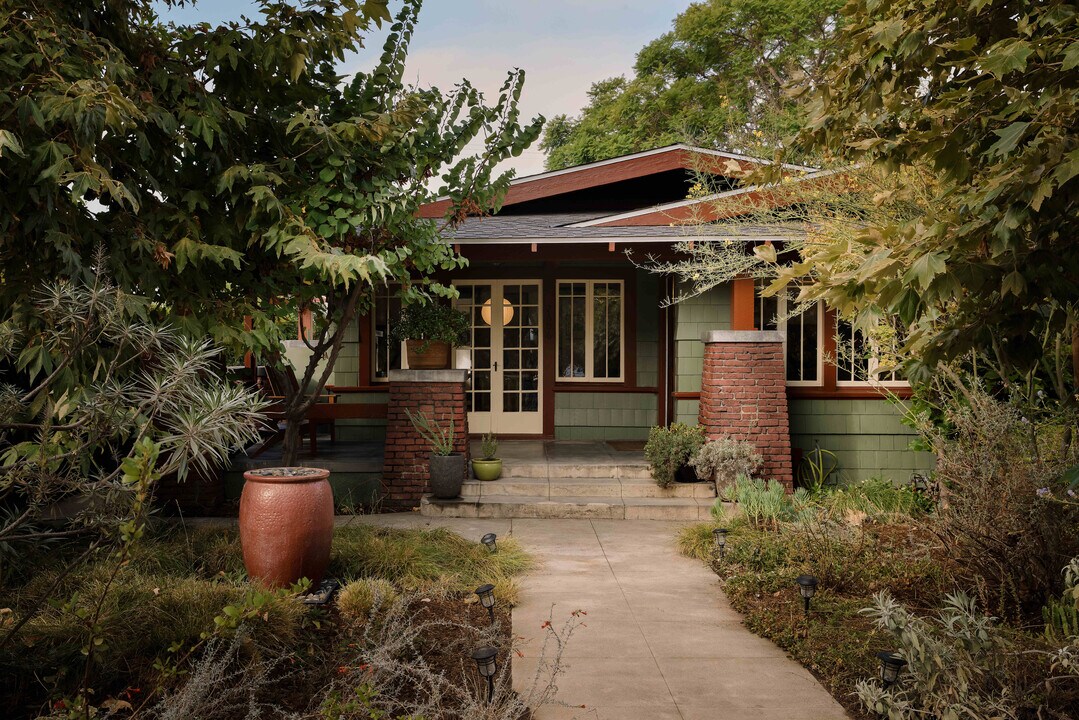 2606 W Ave 30 in Los Angeles, CA - Building Photo