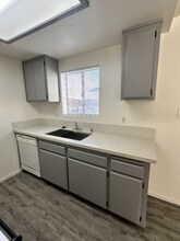 1421 Cimarron Ct, Unit Unit 1 in Tehachapi, CA - Foto de edificio - Building Photo