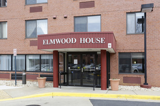 Elmwood House in Arlington, VA - Foto de edificio - Building Photo