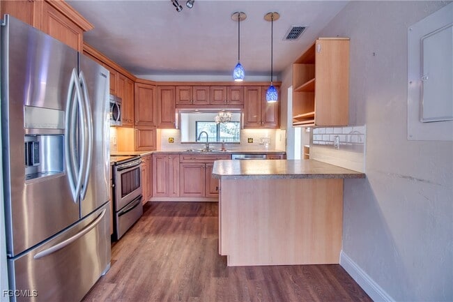 property at 15493 Admiralty Cir