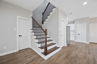 4904 Mallow St-Unit -A in Houston, TX - Building Photo - Building Photo