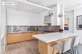 56-62 Cooper Sq in New York, NY - Building Photo - Building Photo