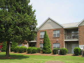 Yorkshire Apartments in Rock Hill, SC - Building Photo - Building Photo