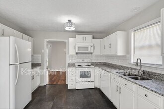 701 Ashcroft Rd in Greensboro, NC - Building Photo - Building Photo