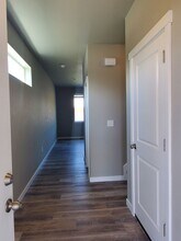 203 Scott St-Unit -Unit B in Centralia, WA - Building Photo - Building Photo