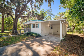 1195 Harmony Dr S in Fruit Cove, FL - Foto de edificio - Building Photo