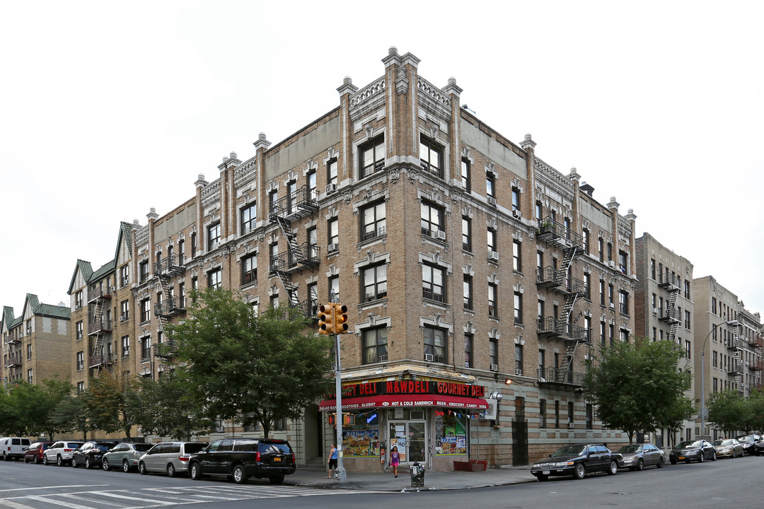 53-55 Vermilyea Ave in New York, NY - Building Photo