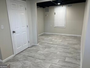 1255 Pine Ave in East Point, GA - Building Photo - Building Photo