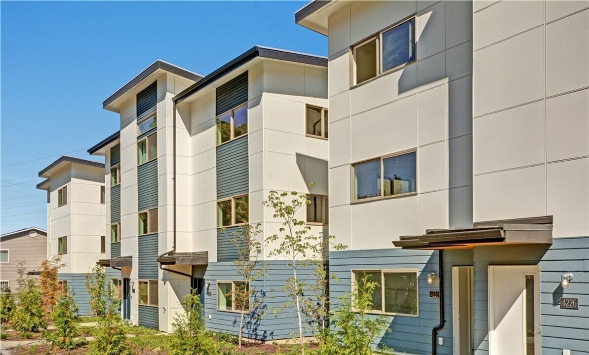 4214 S Trenton St in Seattle, WA - Building Photo
